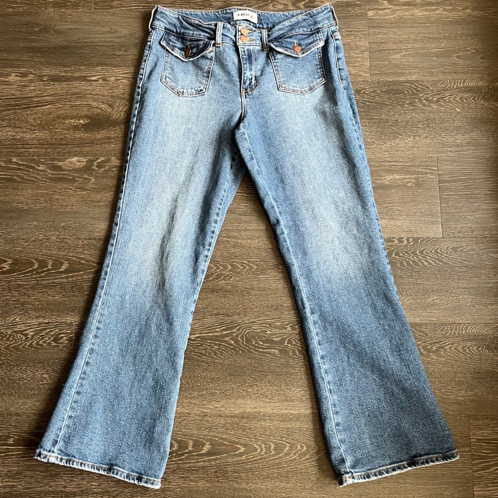 RSQ Women Flare Wide Leg Jeans Double Button Front Flap Pockets Sz 31 Retro Boho